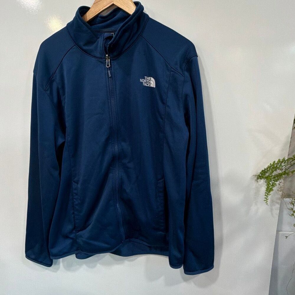 Men’s navy north face zip up jacket‎ size XL
